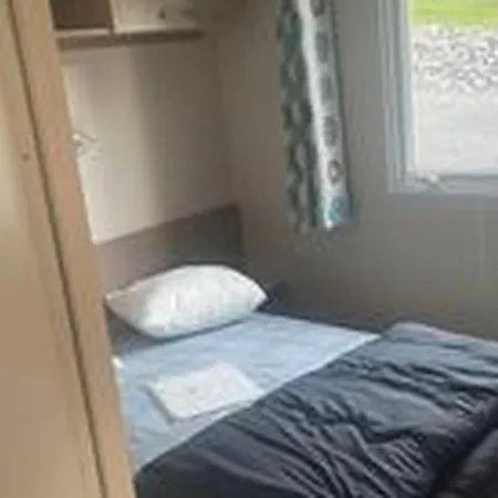 Mobil-home A En Aubrac - 6 Pers, Terrasse - Api-1-52-344 Campingplads