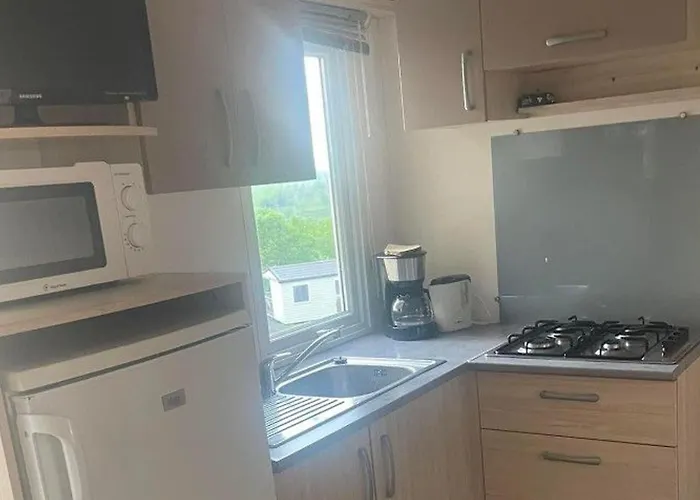 Camping Mobil-home à En Aubrac - 6 Pers, Terrasse - Api-1-52-344 *